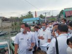 Pemkot saat melakukan peninjauan rencana pembangunan Rumah Sakit Umum (RSU) Sayang Ibu yang berlokasi di Gang Perikanan RT 16 Kelurahan Baru Ulu Kecamatan Balikpapan Barat, Rabu (6/7/2022). Foto: BorneoFlash.com/Niken.