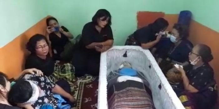 Keluarga Ungkap 7 Kejanggalan Tewasnya Brigadir J  