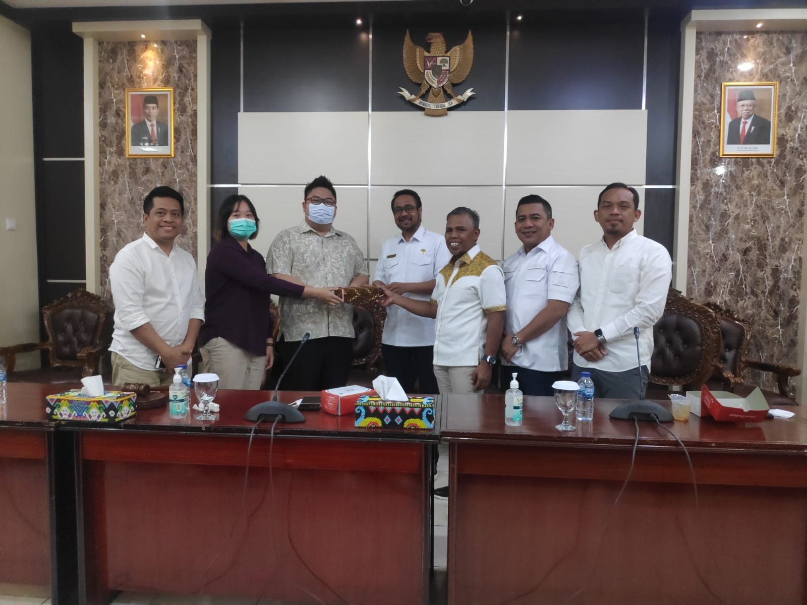 DPRD Balikpapan Serahkan Tali Asih Kepada Keluarga Johny Ng  