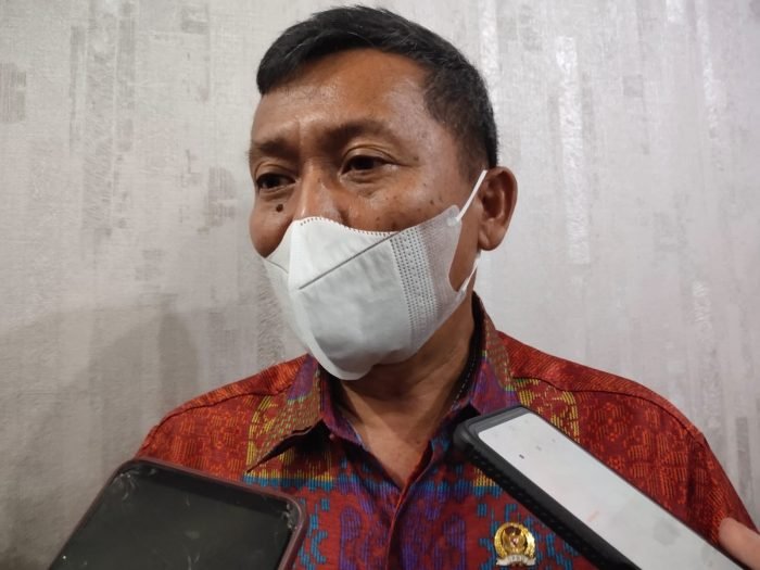 Anggota Komisi IV DPRD Balikpapan Parlindungan Sihotang. Foto: BorneoFlash.com/Niken.