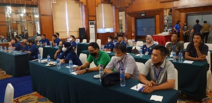 Pelatihan pelatih cabang olahraga Bulutangkis Se Kaltim, di Hotel Grand Senyiur Balikpapan, Kamis (14/7/2022). Foto: BorneoFlash.com/Niken.