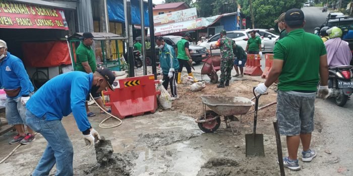 Atasi Kemacetan, LPM Gunung Samarinda Lebarkan Jalan Kampung Timur