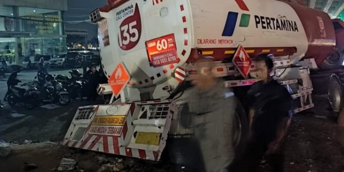 Truk Pertamina Tabrak 2 Mobil dan 10 Motor, 11 Orang Tewas  