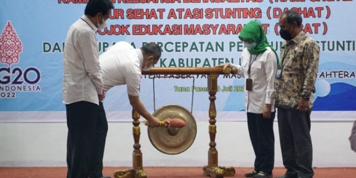 Bupati Paser dr Fahmi Fadli, luncurkan tiga program Kampung Keluarga Berkualitas (Kampung KB), Dapur Sehat Atasi Stunting (Dashat) dan Pojok Edukasi Masyarakat (Pesat) Untuk mempercepat penurunan angka stunting di Bumi Daya Taka, Rabu (20/7/2022). Foto: H