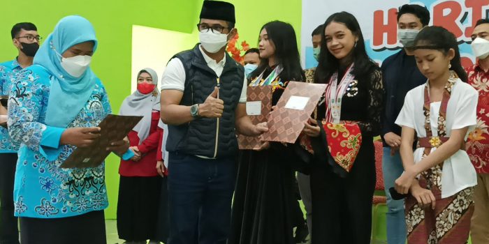 Dua Pelajar SMKN 2 Balikpapan Raih Penghargaan Pelajar Berprestasi   