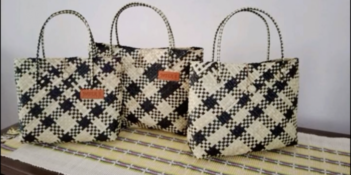 UKM Paser8 Semakin Maju dengan Produk Kerajinan Anyaman Purun di Desa Tepian Batang