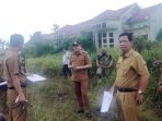 Bupati Paser dr Fahmi Fadli, Selasa (2/8/2022), memimpin langsung pengecekan lokasi bandara di Desa Rantau Panjang. Foto: HO/Humas Pemkab Paser.