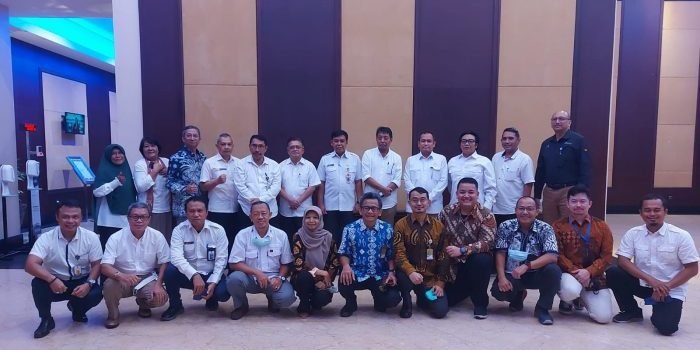 PT Pertamina Hulu Mahakam (PHM) bersama induk perusahaan, PT Pertamina Hulu Indonesia (PHI), dan SKK Migas melakukan kunjungan kerja ke Dinas Lingkungan Hidup (DLH) Provinsi Kalimantan Timur (Kaltim), di Kota Samarinda, Rabu (3/8/22). Foto: HO/PHM.