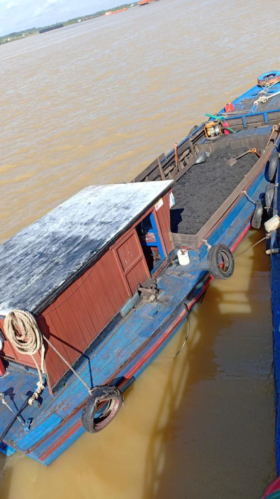 Ditpolairud Polda Kaltim Ungkap Pencurian Batubara di Perairan Loa Kulu Kukar