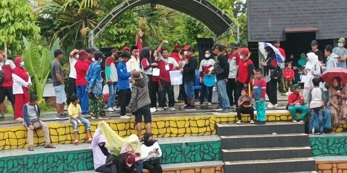 Tujuh RT Jalan Sungai Wain, Merayakan Kemerdekaan RI dengan Jalan Sehat Bersama di Kebun Raya Balikpapan 