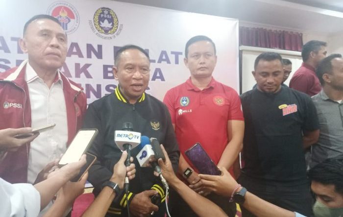 Menteri Pemuda dan Olahraga Republik Indonesia (Menpora RI) Zainudin Amali, saat diwawancara Awak Media. Foto: HO/pssi.org.