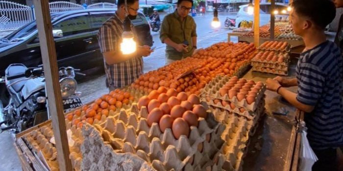 Kanwil V KPPU Tinjau Perkembangan Harga Telur Ayam di Balikpapan 
