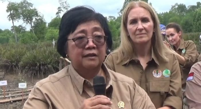 Menteri Lingkungan Hidup dan Kehutanan (LHK) Siti Nurbaya Bakar. Foto: BorneoFlash.com/Ist.