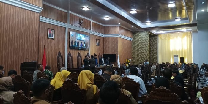 Rapat Paripurna, Ketua DPRD Balikpapan Tetapkan Tentang Tata Tertib No 1 Tahun 2020 Jadi Peraturan DPRD  
