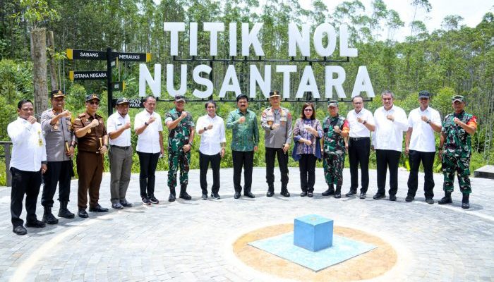 Menteri ATR RI Marsekal TNI (Purn.) Dr. (H.C.) Hadi Tjahjanto, S.I.P. dan rombongan melaksanakan kunjungan pertama ke IKN. Titik NOL kawasan Ibu Kota Negara Nusantara, Rabu (14/9/2022). Foto: HO/Humas Polda Kaltim.