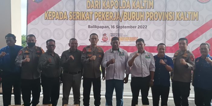 Polda Kaltim Gencarkan Pemberian Paket Sembako Kepada Masyarakat Terdampak Kenaikan BBM  