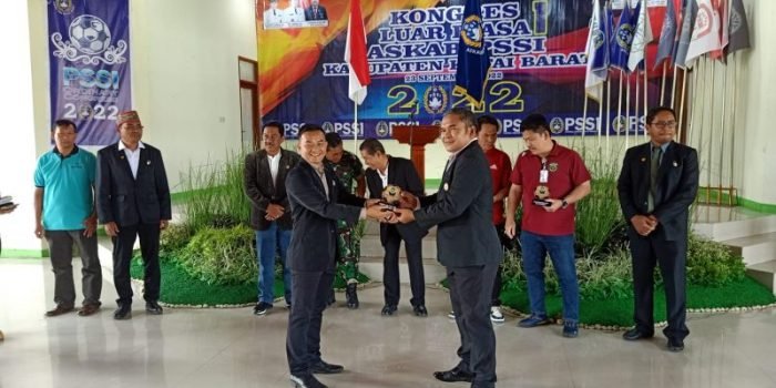 Teddy Rakhmat Ditetapkan Jadi Ketua Askab PSSI Kubar 2022-2026. Foto: BorneoFlash.com/Lilis.