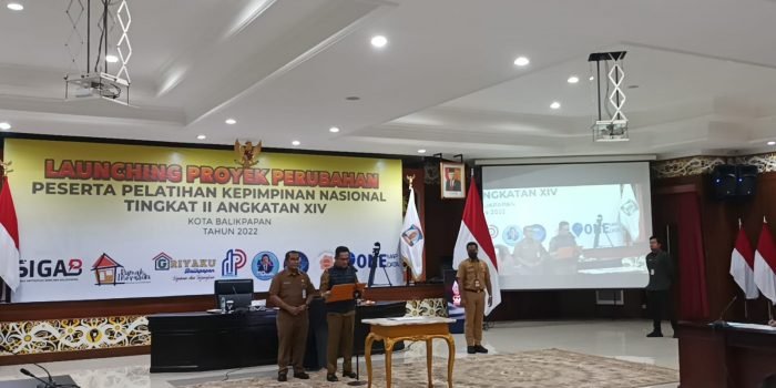 Wali Kota Balikpapan H Rahmad Mas'ud saat melaunching delapan proyek perubahan strategis, di Auditorium Kantor Wali Kota Balikpapan pada hari Senin (26/9/2022). Foto: BorneoFlash.com/Niken.