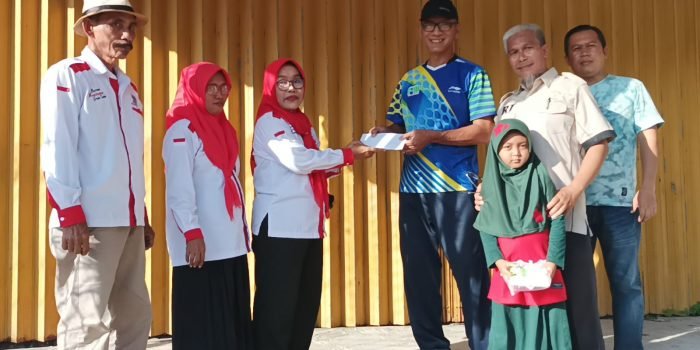 LPM Kelurahan Graha Indah Berbagi Rezeki Kepada RT Sebagai Bentuk Kepedulian Terhadap Warga   