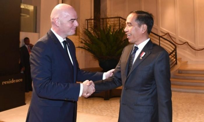Presiden Joko Widodo bersama Presiden Federation International de Football Association (FIFA) Gianni Infantino. Foto: DOK/pssi.org. Presiden Joko Widodo bersama Presiden Federation International de Football Association (FIFA) Gianni Infantino. Foto: DOK/pssi.org.