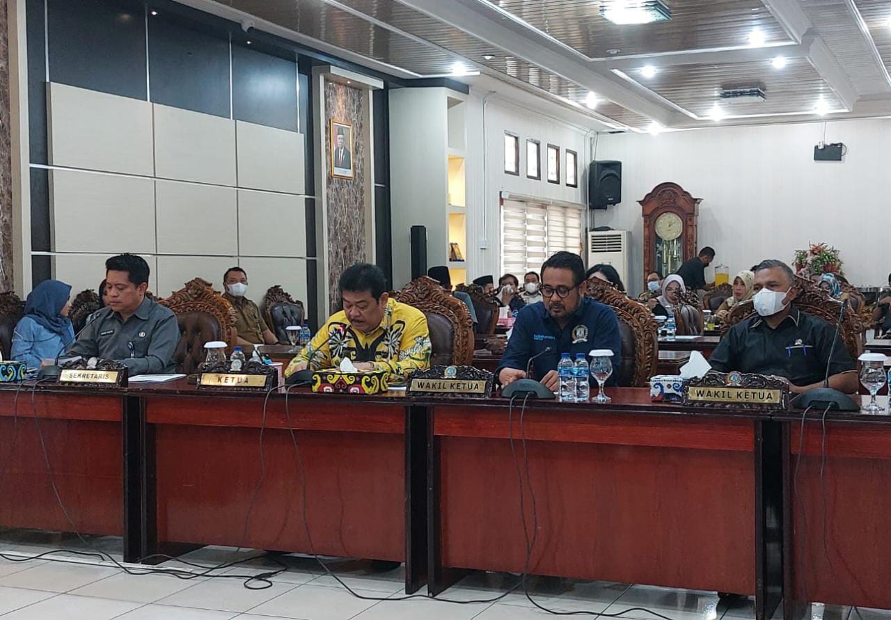 DPRD Dengarkan Nota Penjelasan Wali Kota Balikpapan Sampaikan Raperda APBD Tahun 2023  