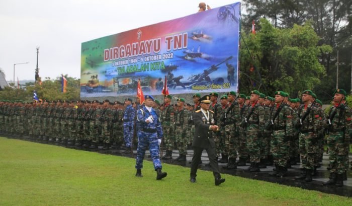 Mayjen TNI Tri Budi Utomo Pimpin Upacara Peringatan HUT TNI Ke-77 ...