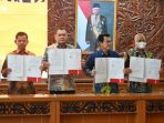 Bupati Paser dr Fahmi Fadli, Kamis (6/10/2022), menghadiri Penandatanganan Nota Kesepahaman dan Deklarasi Jejaring Panca Mandala (JMP) di ruang Ruhui Rahayu Kantor Gubernur Kaltim.
