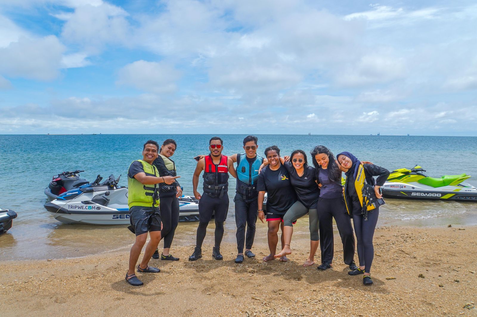 NG Corp Nicho Ginting Jetski Bersama Arya Sinulingga