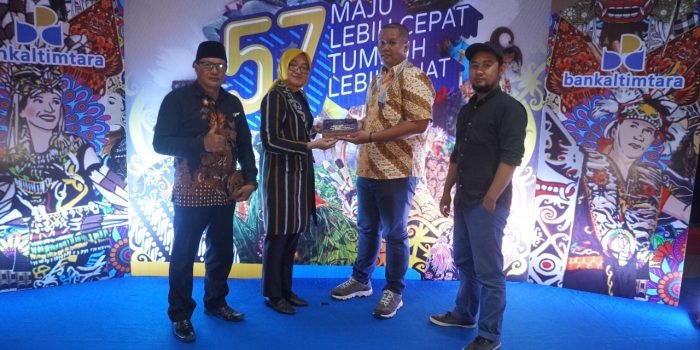BorneoFlash.com mengucapkan Selamat Ulang Tahun Ke-57 Bankaltimtara pada Jumat, 14 Oktober 2022 di Gedung Bankaltimtara di jalan Awang Long No. 1 Samarinda. Foto: Tim BorneoFlash.com.