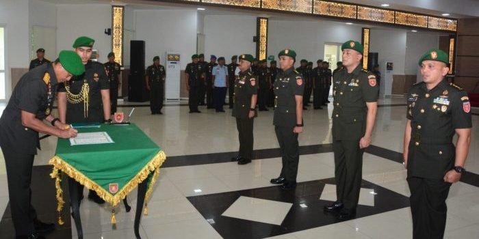 Pangdam Pimpin Penyerahan Jabatan Kakesdam dan Sertijab Kakumdam VI/Mulawarman  