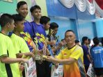 Kapolda Kaltim Irjen Pol Drs. Imam Sugianto, M.Si hadiri penutupan Bulu Tangkis Santri Pangdam VI/MLW Cup 2022 di Gedung Gelora Patra Kota Balikpapan, Jumat (21/10/2022). Foto: HO/Humas Polda Kaltim.