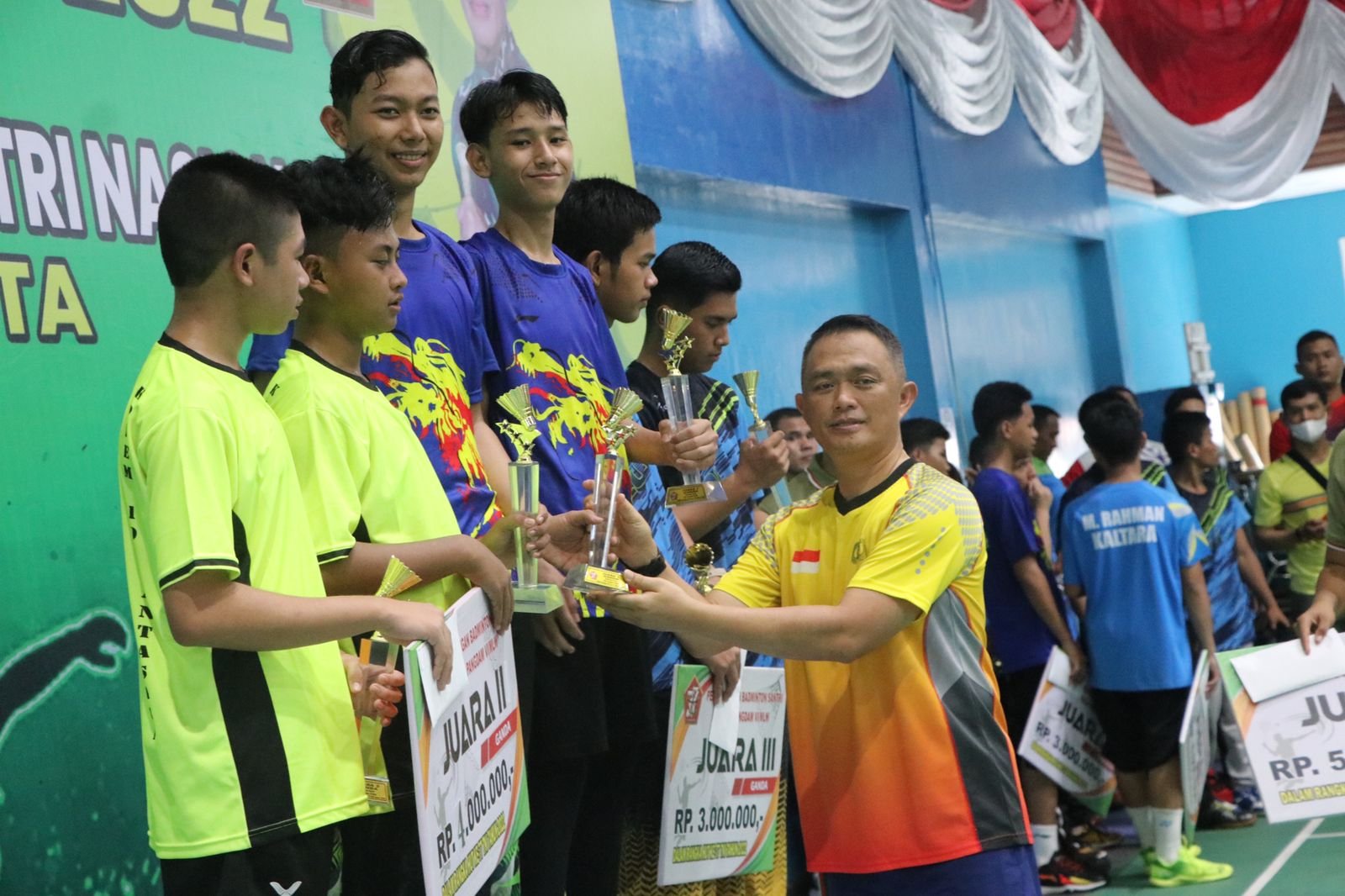 Ramaikan HUT TNI ke-77, Kapolda Kaltim Hadiri Turnamen Bulu Tangkis Santri Pangdam VI/Mlw Cup 2022