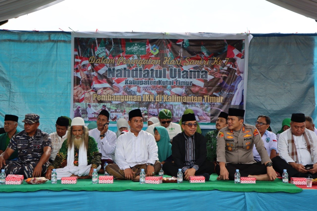 Kapolres Kutim Hadiri Apel Peringatan Hari Santri Nasional  