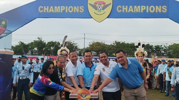 Turnamen Danlanud Cup XXV resmi ditutup, di Lapangan Bima Sakti, Lanud Dhomber Balikpapan, Minggu (30/20/2022) sore. Foto: BorneoFlash.com/Niken Sulastri.
