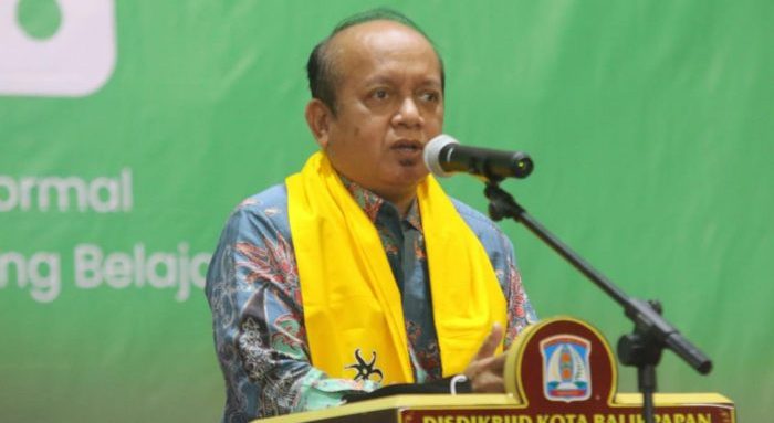 Kepala Dinas Pendidikan dan Kebudayaan (Kadisdikbud) Kota Balikpapan, Purnomo. Foto: BorneoFlash.com/Niken Sulastri.