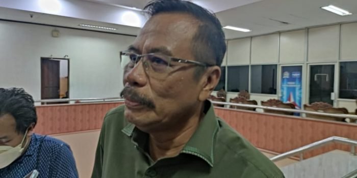 Oddang Minta Dinas Terkait Perhatikan Kondisi Halte Bus yang Tak Layak 