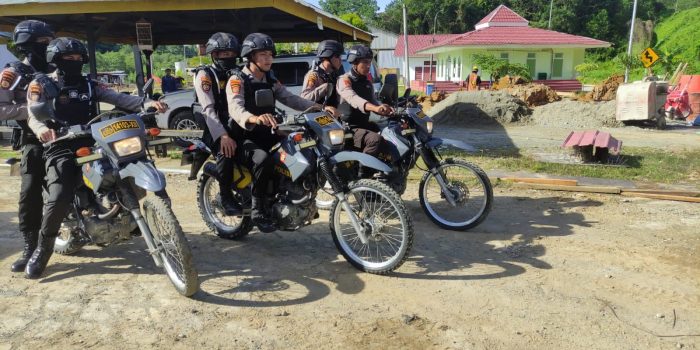 Personel Ditsamapta Polda Kaltim Laksanakan Operasi Kepolisian Kewilayahan Nusantara Mahakam TA. 2022