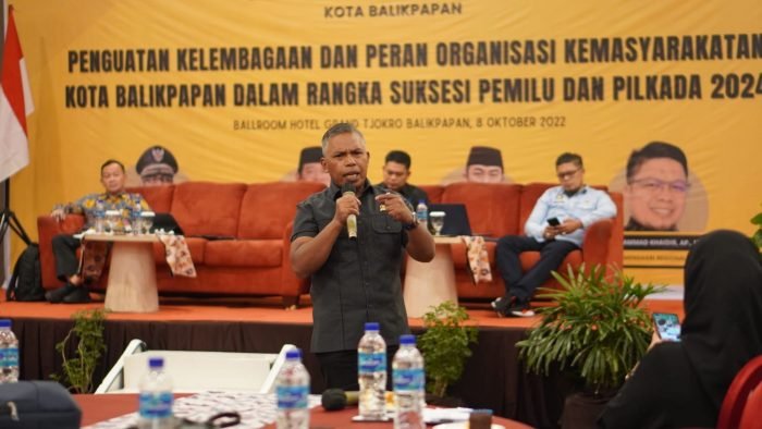 Wakil Ketua DPRD Kota Balikpapan Subari menghadiri sosialisasi dalam rangka Suksesi Pemilu dan Pilkada serentak Tahun 2024, di Ballroom Hotel Grand Tjokro,  Selasa (8/11/2022). Foto: BorneoFlash.com/Ist.