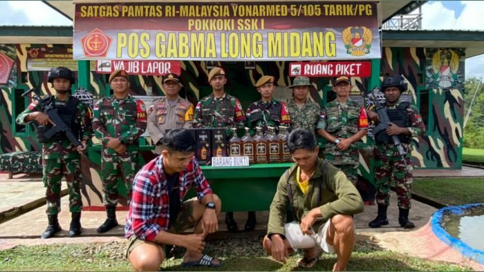 Satgas Pamtas Yonarmed 5/105 Tarik/PG Pos Gabma Long Midang kembali berhasil menggagalkan penyelundupan puluhan botol minuman keras (Miras) di Perbatasan RI-Malaysia Kecamatan Krayan Kabupaten Nunukan Kalimantan Utara. Foto: HO.