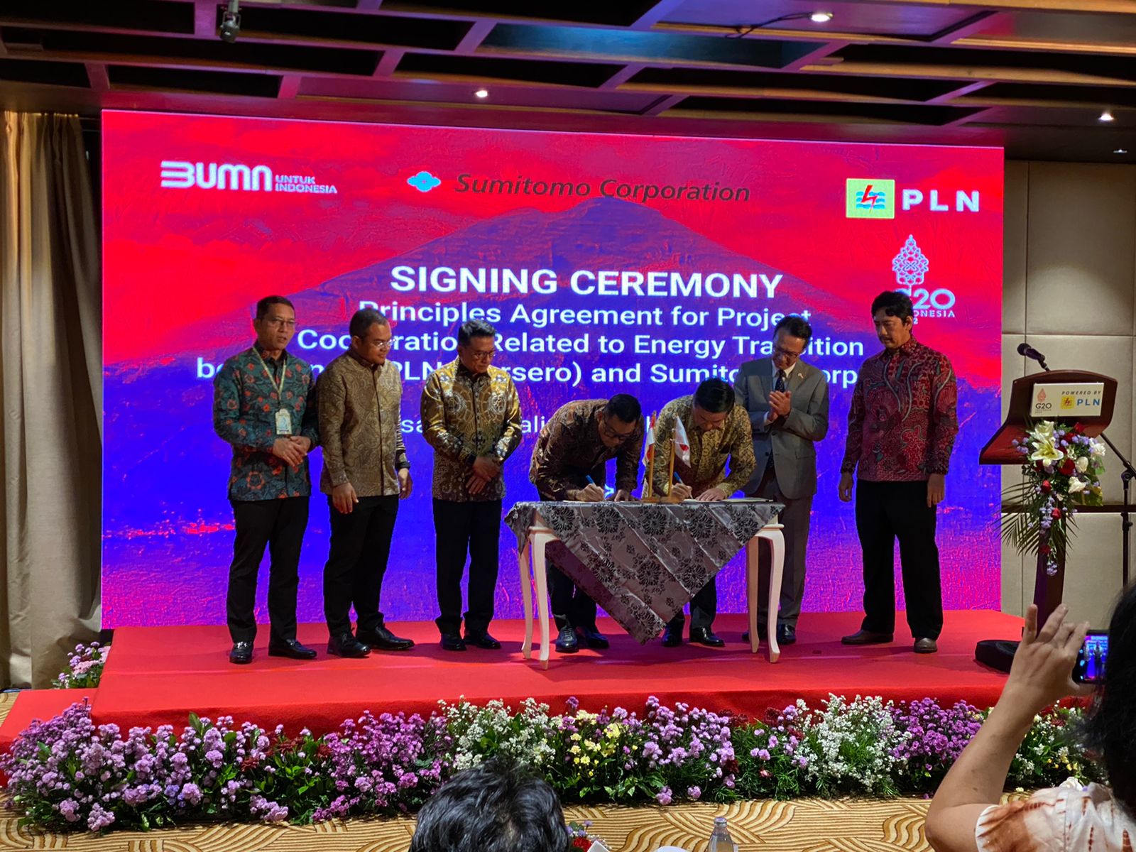 Investasi Terbesar, PLTA Kayan Cascade Bakal Jadi Warisan Jokowi untuk Energi Bersih