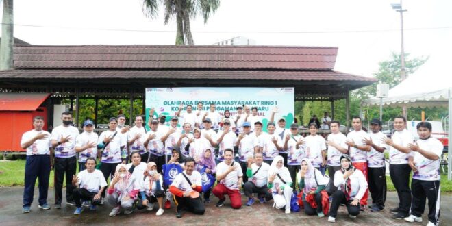 PT Kilang Pertamina Internasional (KPI) Unit Balikpapan menggelar kegiatan olahraga bersama masyarakat di lapangan voli Diklat Pertamina Balikpapan.Jumat, (16/12/2022). Foto: HO/PT KPI Unit Balikpapan.