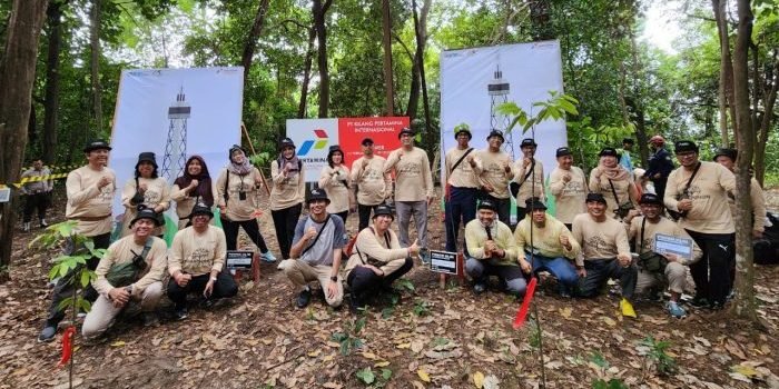 PT Kilang Pertamina Internasional (KPI) Unit Balikpapan Peringati Hari Menanam Pohon Indonesia (HMPI) 2022 dengan cara Menanam pohon dan Gelar Lintas Alam Sabtu, (17/12/2022). Foto: HO/PT KPI Unit Balikpapan.