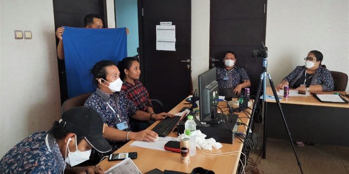 Pelayanan kependudukan di Dinas Kependudukan dan Pencatatan Sipil (Disdukcapil) Mahakam Ulu (Mahulu). Foto: HO.