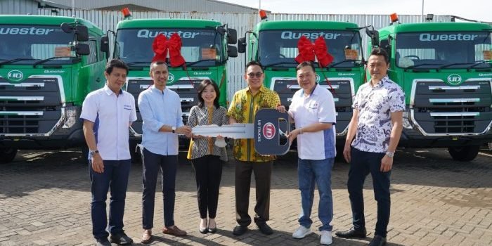 UD Trucks Tutup Tahun 2022 dengan Serah Terima 32 Unit Quester Euro 5