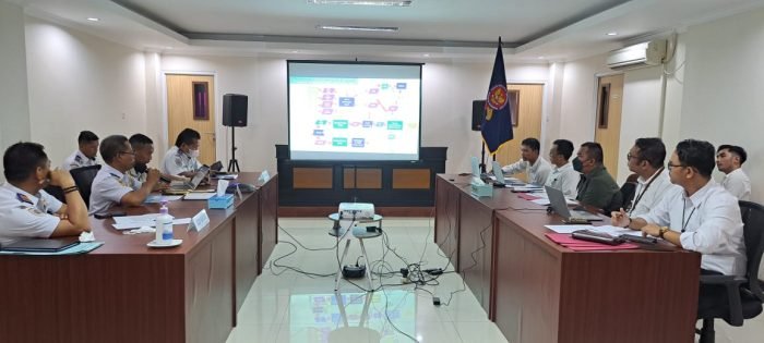 KPPU Kanwil V bersama dengan KSOP untuk wilayah Kaltim bertemu dalam acara FGD yang diselenggarakan oleh Kanwil V, di Kantor Wilayah V KPPU, pada hari Selasa (13/12/2022). Foto: BorneoFlash.com/Ist.