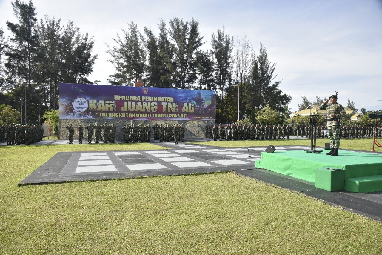 Kodam VI/Mlw Menutup Kegiatan Hari Juang TNI AD dengan Menggelar Upacara