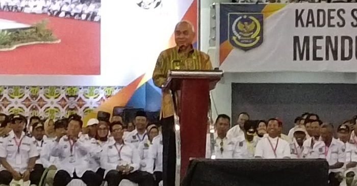 Gubernur Kalimantan Timur (Kaltim) Isran Noor Hadir di Rapat Koordinasi Nasional (Rakornas) Desa Tahun 2022 berlangsung di Balikpapan Sport Convention Center (BSCC/DOME) Kota Balikpapan, pada hari Minggu (18/12/2022). Foto: BorneoFlash.com/Niken Sulastri.