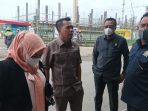 Anggota Komisi III DPRD Balikpapan melakukan inspeksi mendadak (Sidak) di Sepanjang Jalan Minyak hingga Bundaran Karang Anyar, pada hari Senin (26/12/2022).(Foto:BorneoFlash.com/Niken).