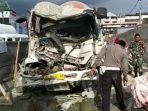 Kecelakaan mobil truk molen di simpang empat Muara Rapak, hari Selasa (27/12/2022).(BorneoFlash.com/Niken).