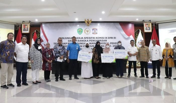 Wakil Ketua Komisi IX DPR RI, Emanuel Melkiades Laka Lena memimpin tim kunjungan kerja spesifik yang bertandang ke Balai Kota Balikpapan, Rabu (1/2/2023). Foto: HO.